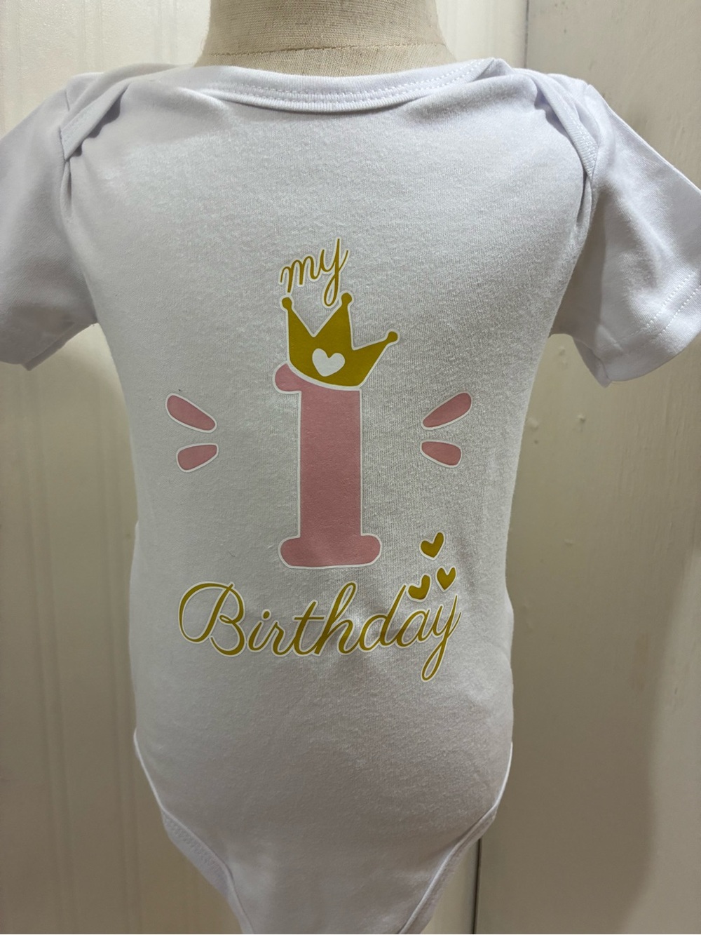 White "My 1st Birthday" Short Sleeve Baby Bodysuit - Pink & Gold